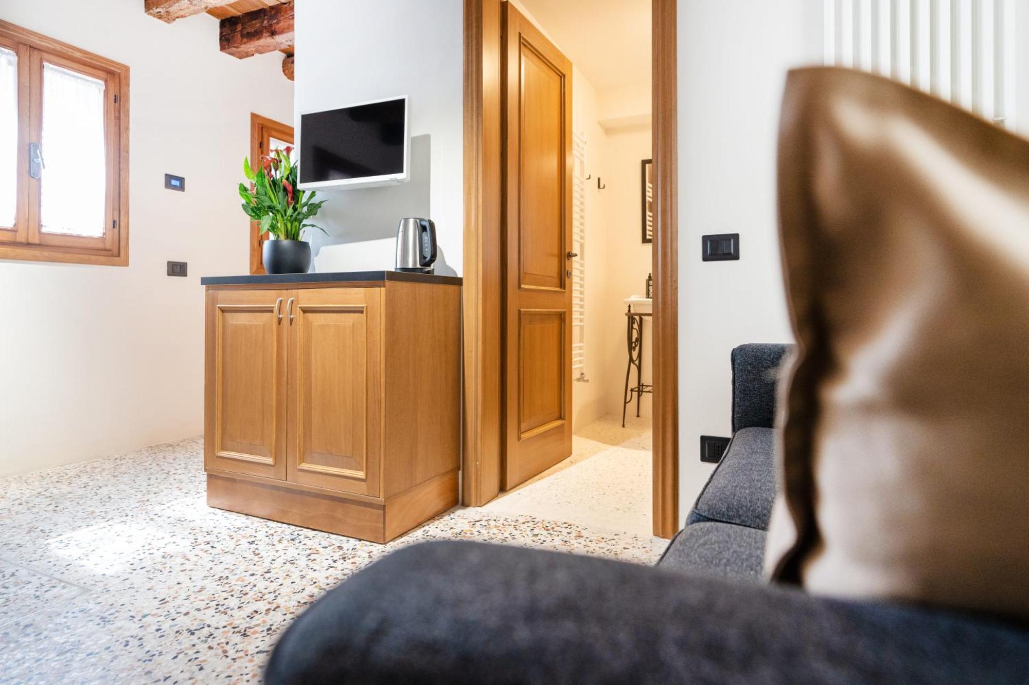 Intera Palazzina Al Centro Di * Venice