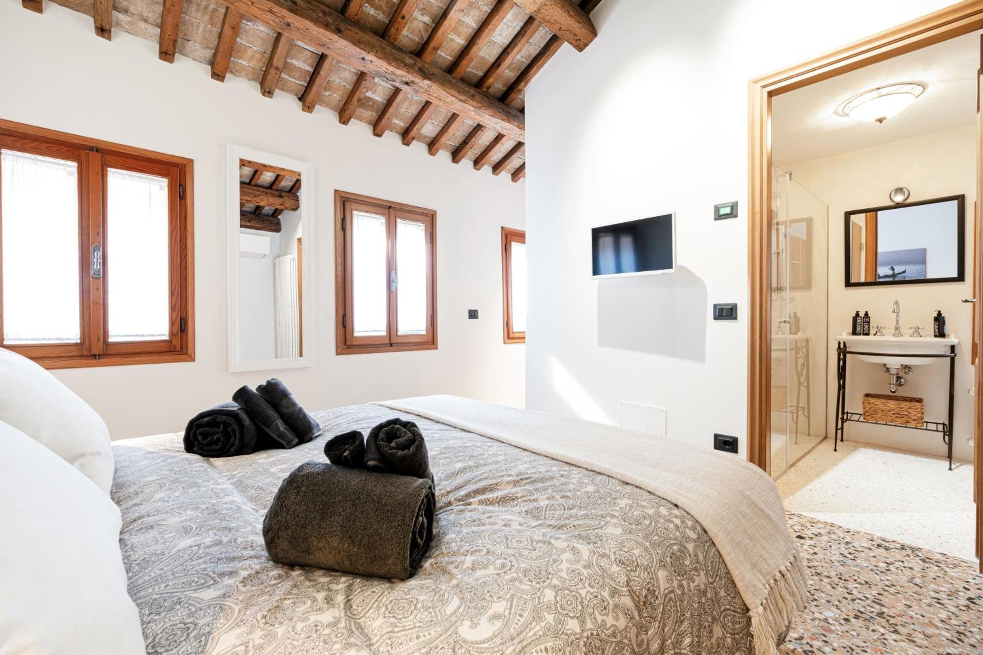 Intera Palazzina Al Centro Di Holiday home